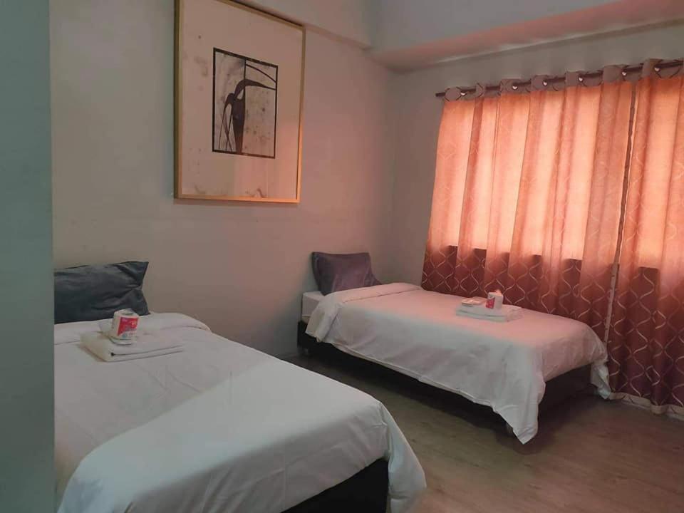 White Knight Hotel Saint Anne Manila Bagian luar foto
