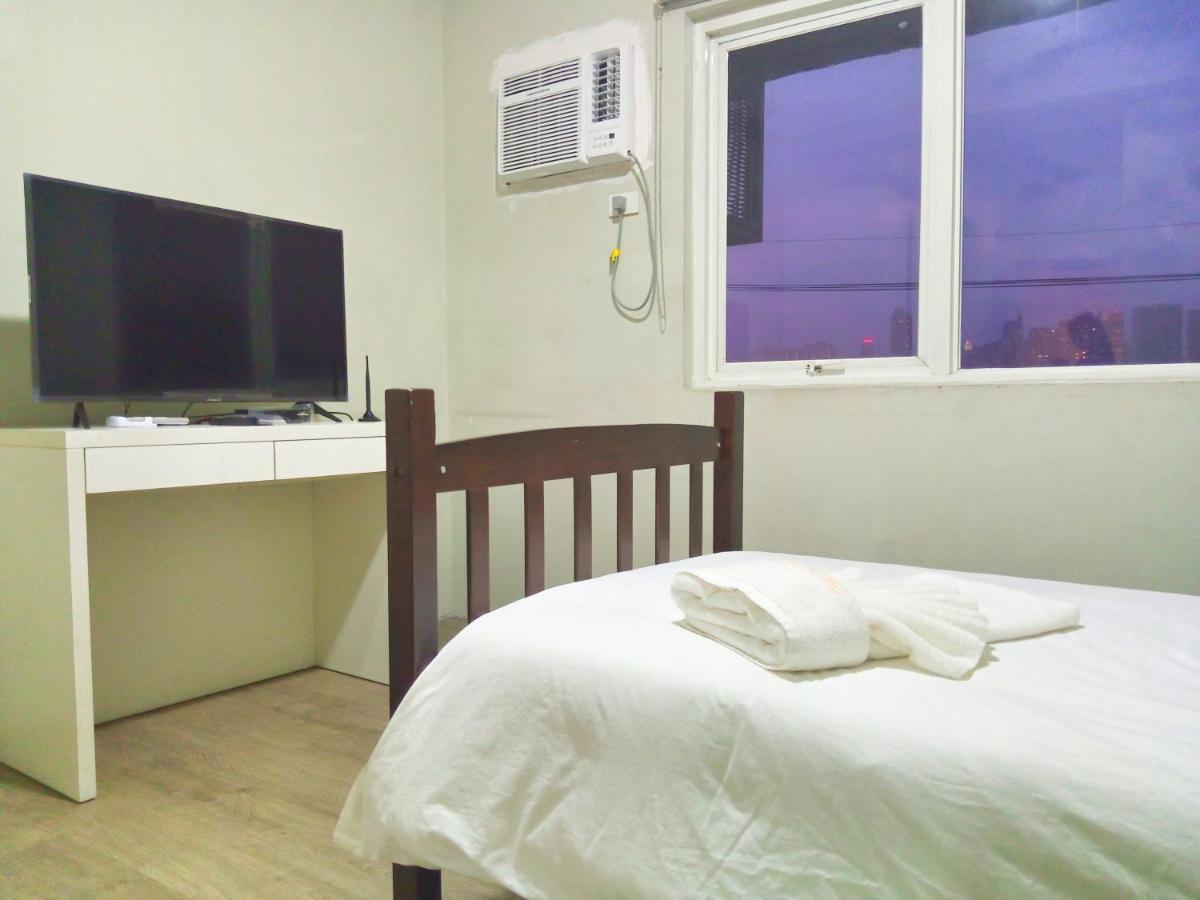 White Knight Hotel Saint Anne Manila Bagian luar foto