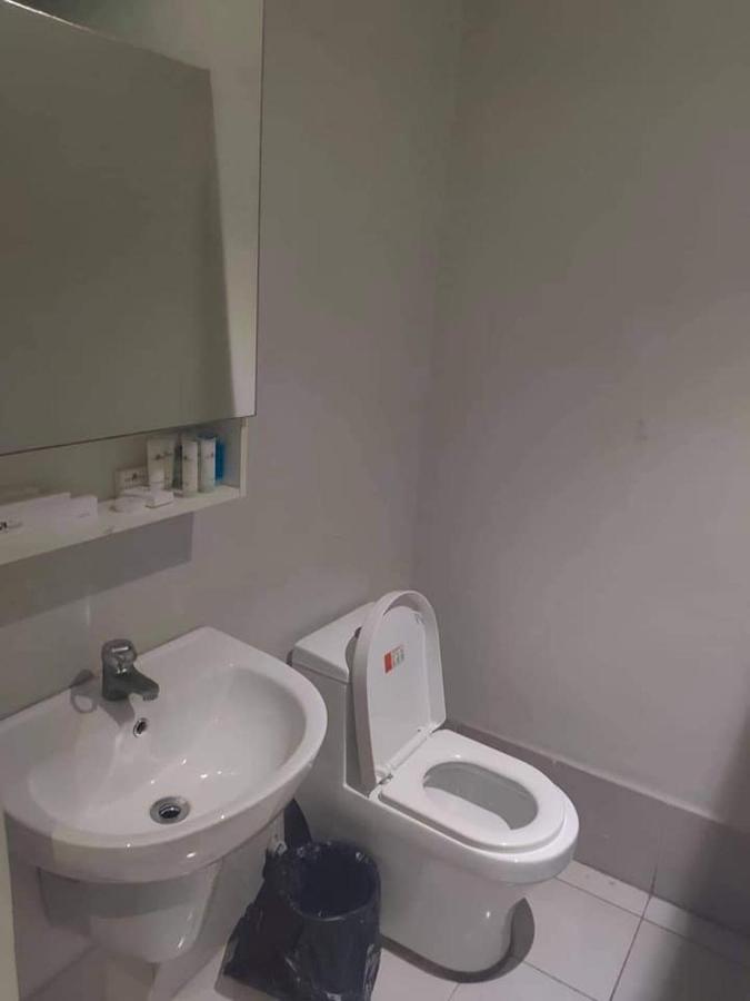 White Knight Hotel Saint Anne Manila Bagian luar foto