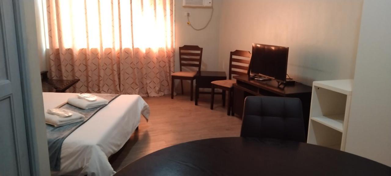 White Knight Hotel Saint Anne Manila Bagian luar foto
